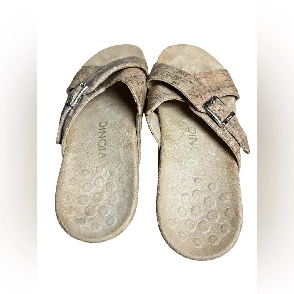 Vionic Women’s Size 7 Cork Cross Strap Sandals - Excellent Condition